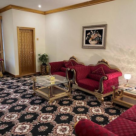 Indus Hotel Хайдарабад Экстерьер фото