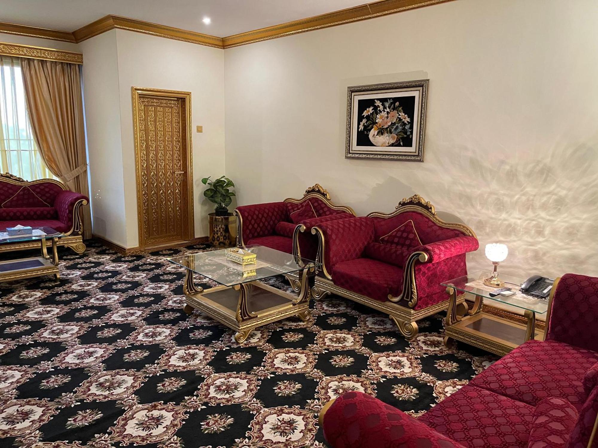 Indus Hotel Хайдарабад Экстерьер фото