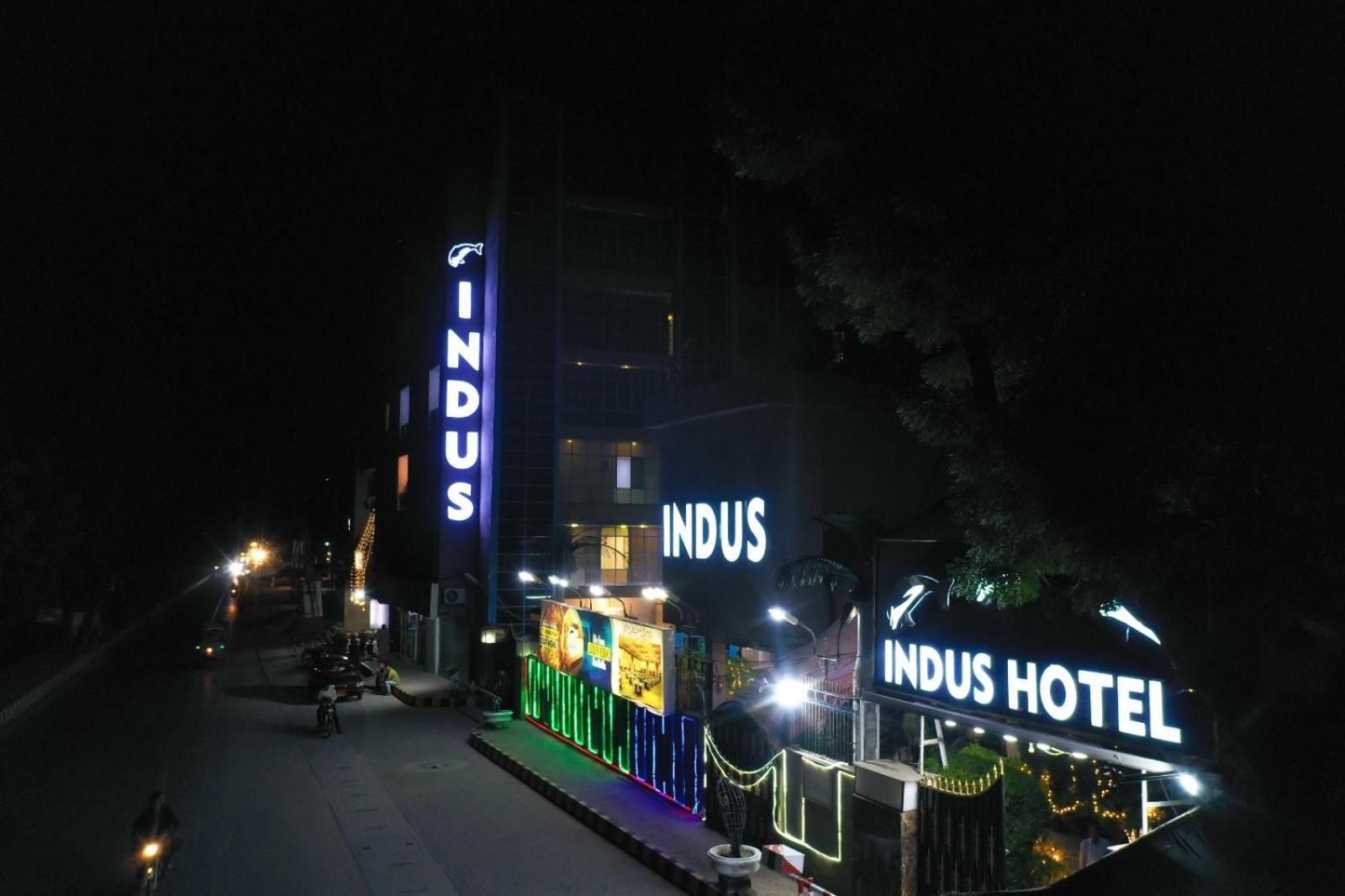 Indus Hotel Хайдарабад Экстерьер фото