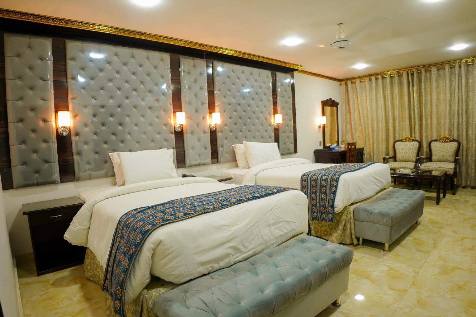 Indus Hotel Хайдарабад Экстерьер фото