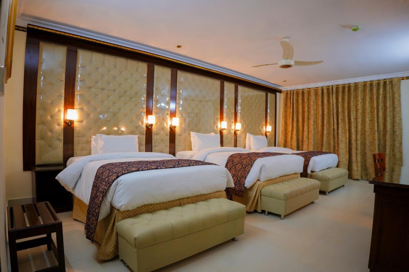 Indus Hotel Хайдарабад Экстерьер фото